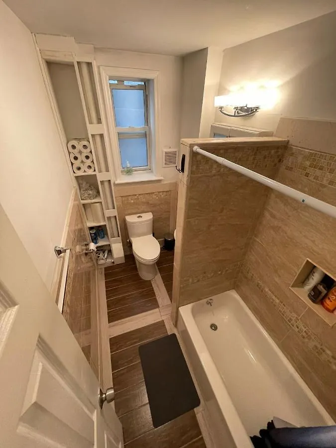 Accommodatie bij particulieren Elegant Private Room Close To Manhattan! - Room Is In A 2 Bedrooms Apartament And First Floor With Free Street Parking New York Verenigde Staten